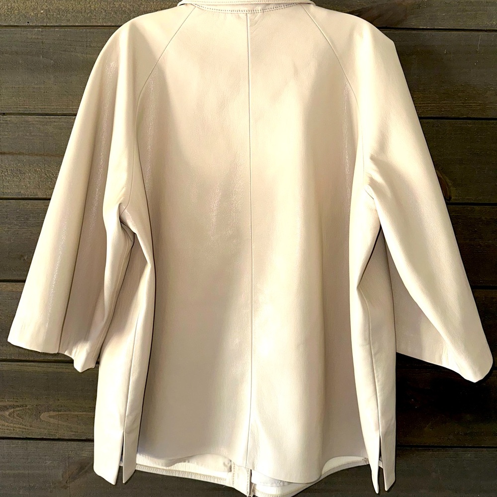 NWT Chico's Cream Trench Coat. Size XL or 3. - Picture 3 of 10